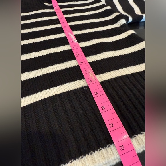 Z-Supply Josephine Striped Black and White Turtleneck Sweater NWT - Picture 11 of 12